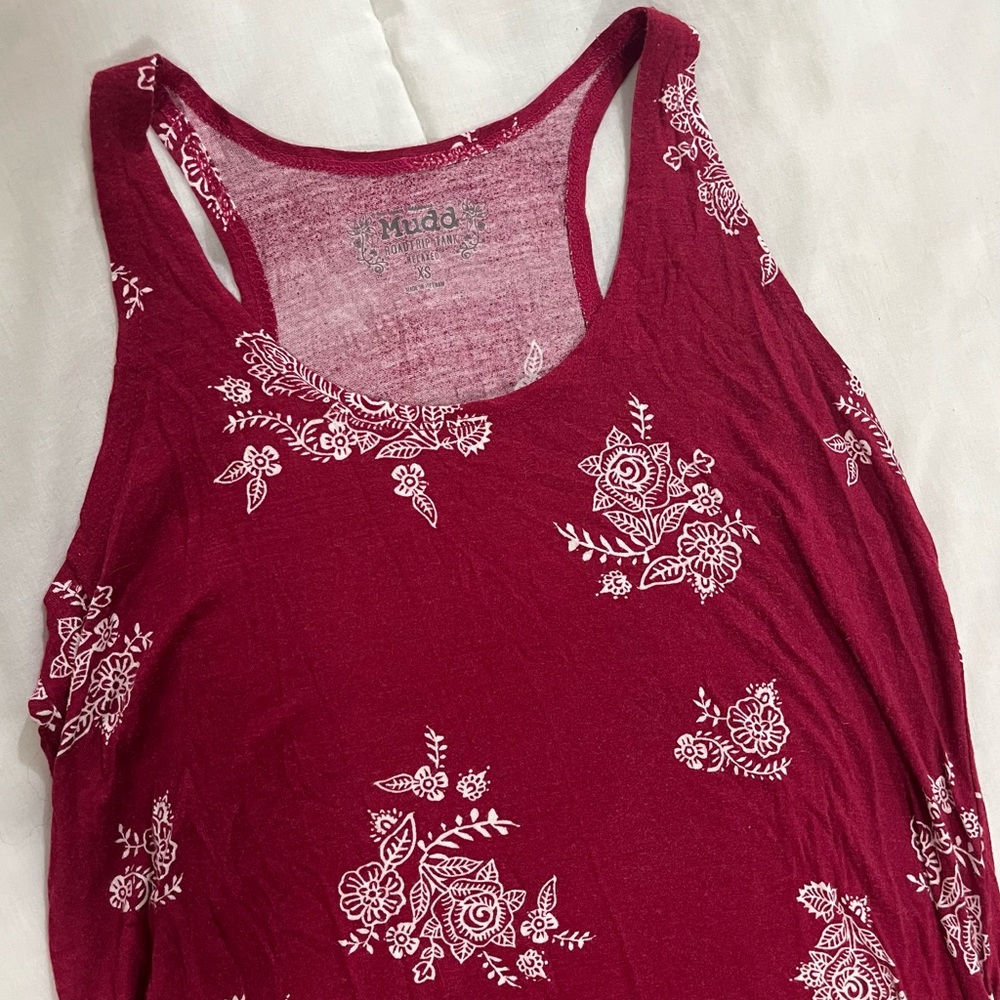 ROSE PRINT FLORAL TANK TOP